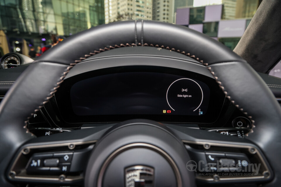 Porsche Macan Electric Mk1 (2024) Interior