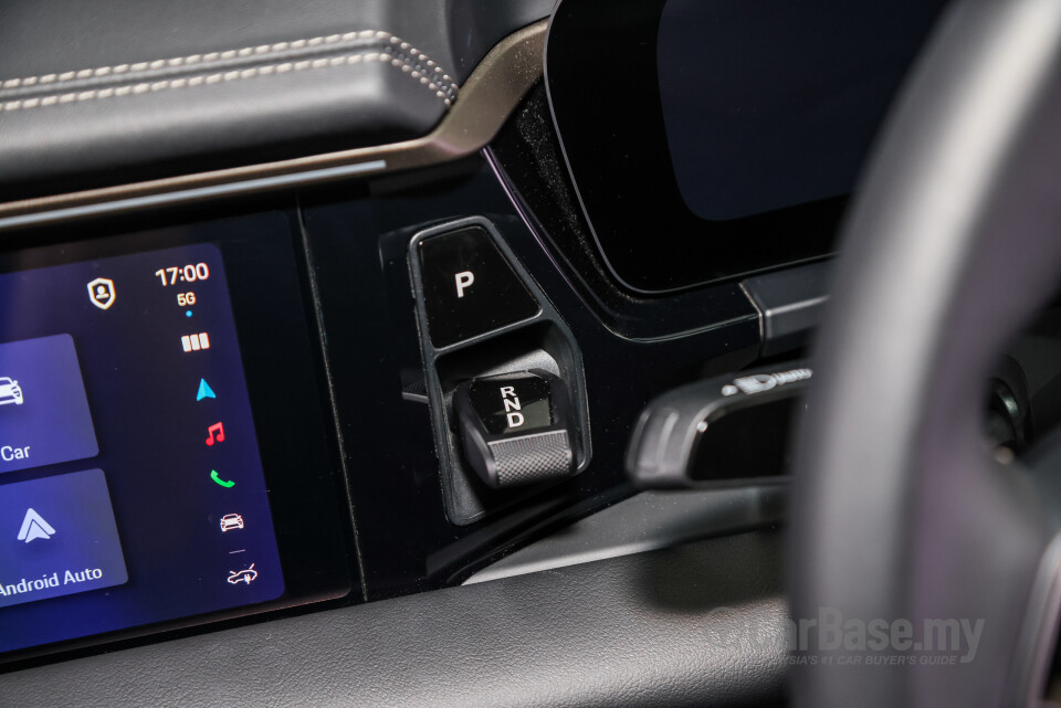 Porsche Macan Electric Mk1 (2024) Interior