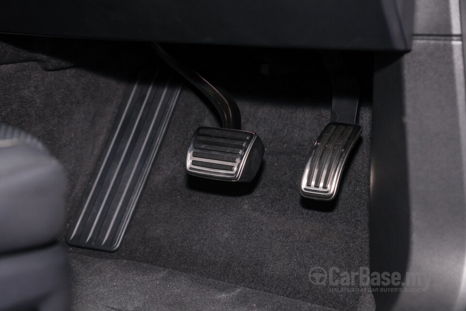 Porsche Macan Electric Mk1 (2024) Interior