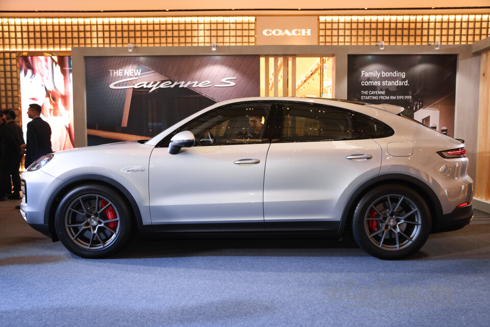 Porsche Cayenne Coupe 9YB (2025) Exterior