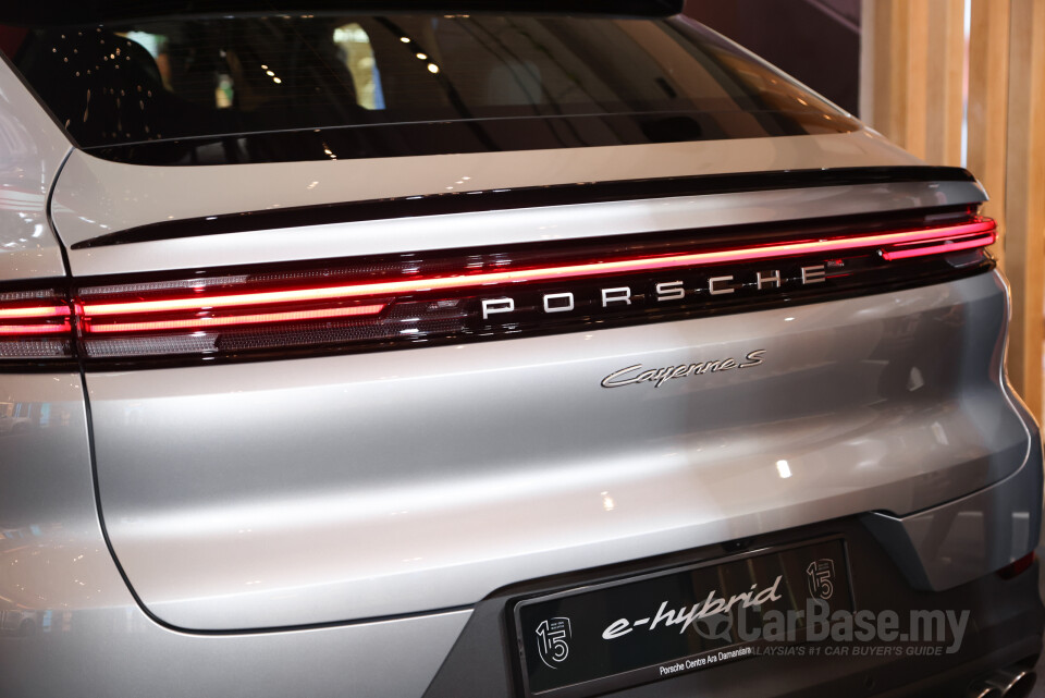 Porsche Cayenne Coupe 9YB (2025) Exterior