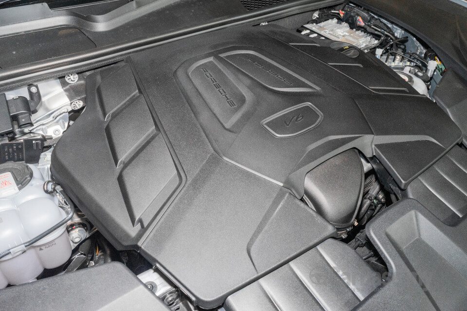 Porsche Cayenne Coupe 9YB (2025) Exterior