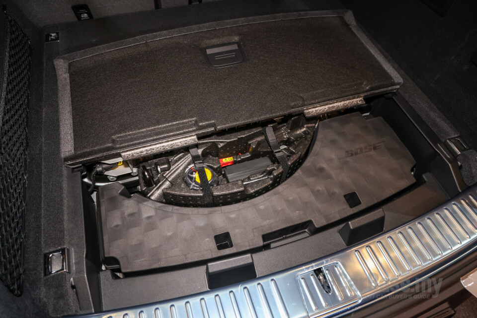 Porsche Cayenne Coupe 9YB (2025) Interior
