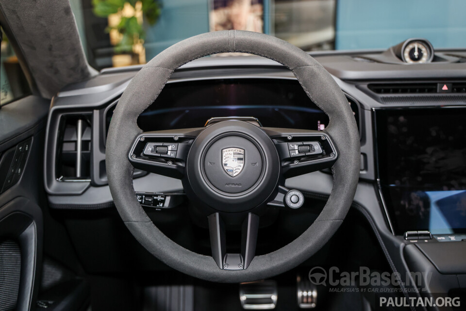 Porsche Cayenne Coupe Electric 9Y3 (2026) Interior