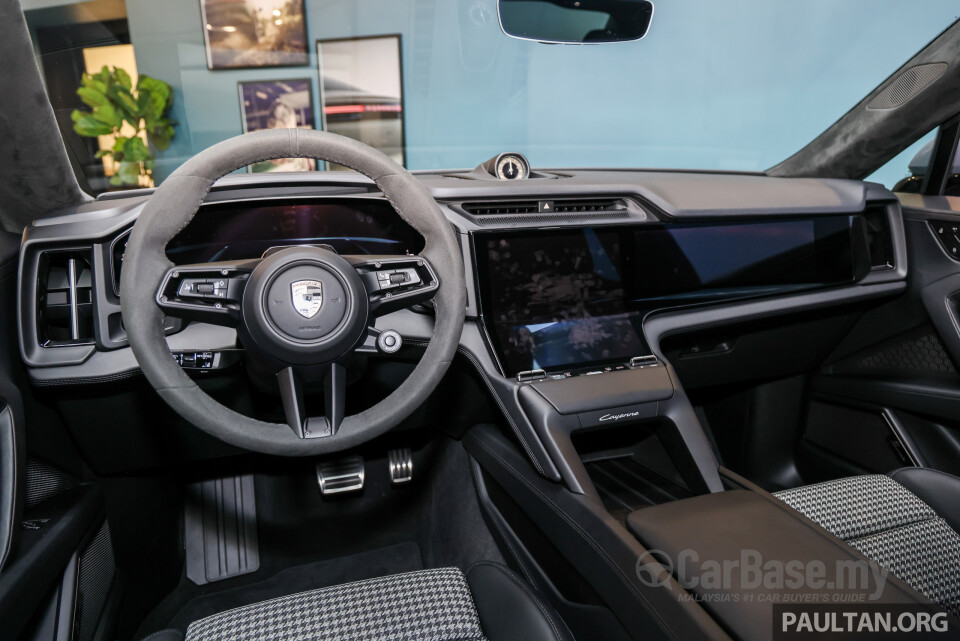 Porsche Cayenne Coupe Electric 9Y3 (2026) Interior