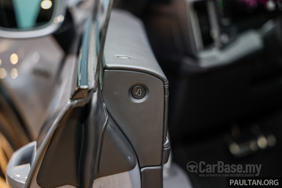 Porsche Cayenne Coupe Electric 9Y3 (2026) Interior