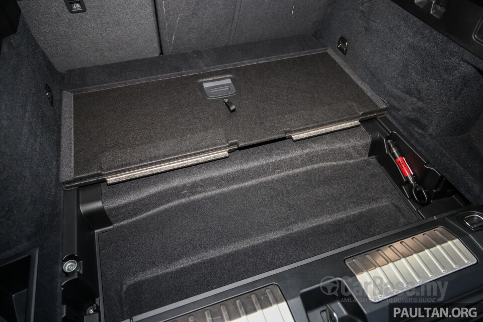 Porsche Cayenne Coupe Electric 9Y3 (2026) Interior