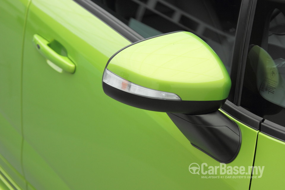 Proton Iriz P2-30A (2014) Exterior