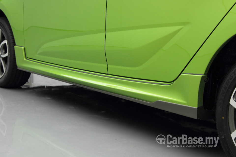 Proton Iriz P2-30A (2014) Exterior