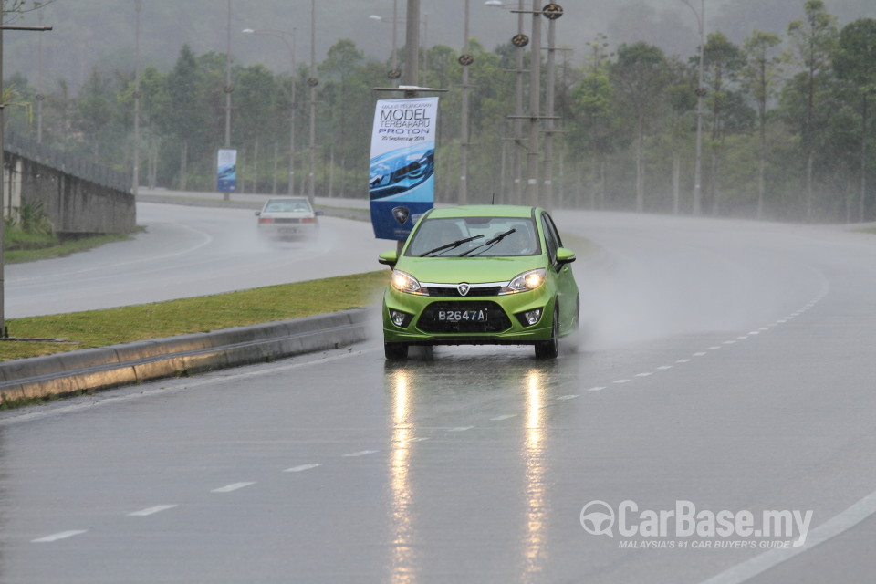 Proton Iriz P2-30A (2014) Exterior