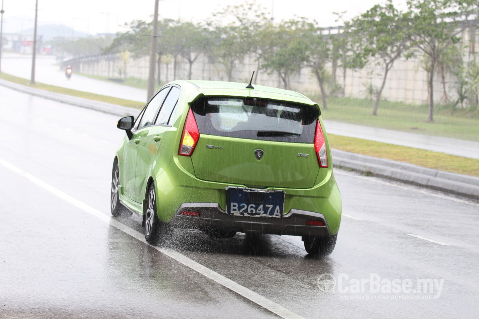 Proton Iriz P2-30A (2014) Exterior
