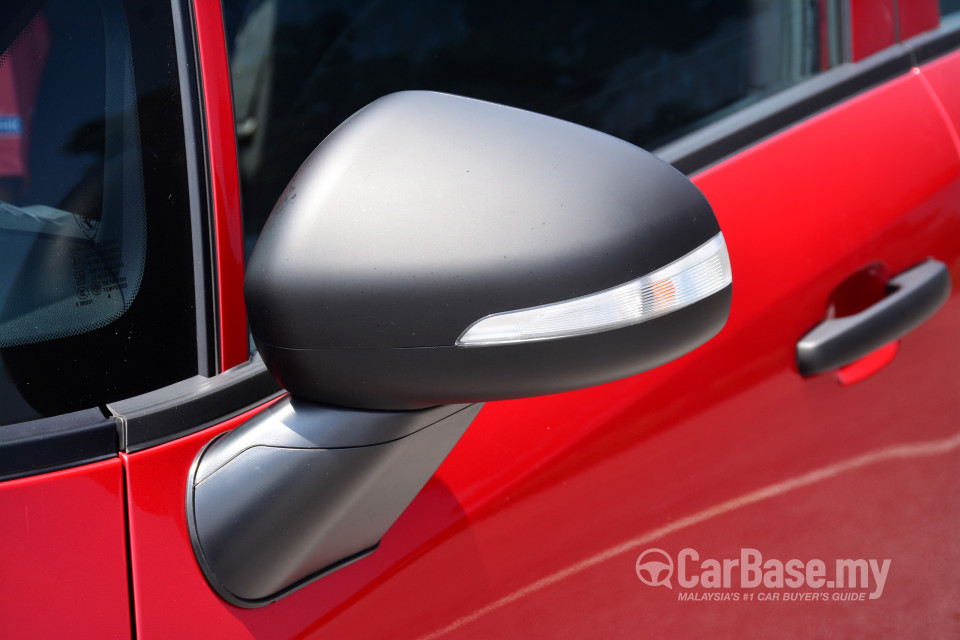 Proton Iriz P2-30A (2014) Exterior