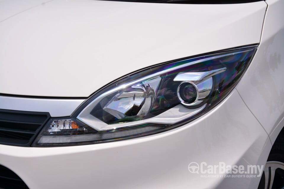 Proton Iriz P2-30A (2014) Exterior