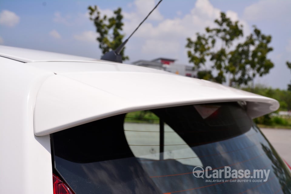 Proton Iriz P2-30A (2014) Exterior