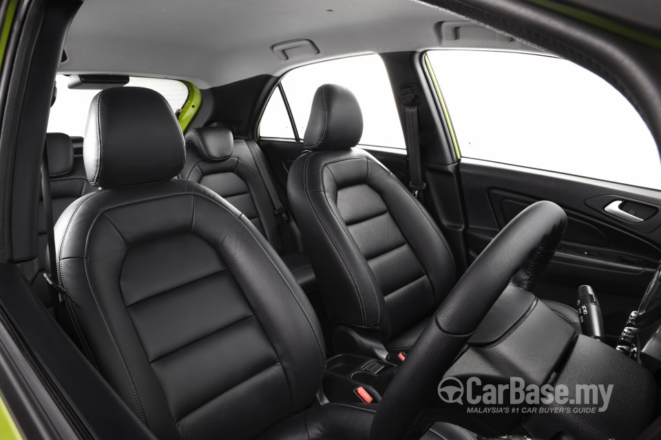 Proton Iriz P2-30A (2014) Interior