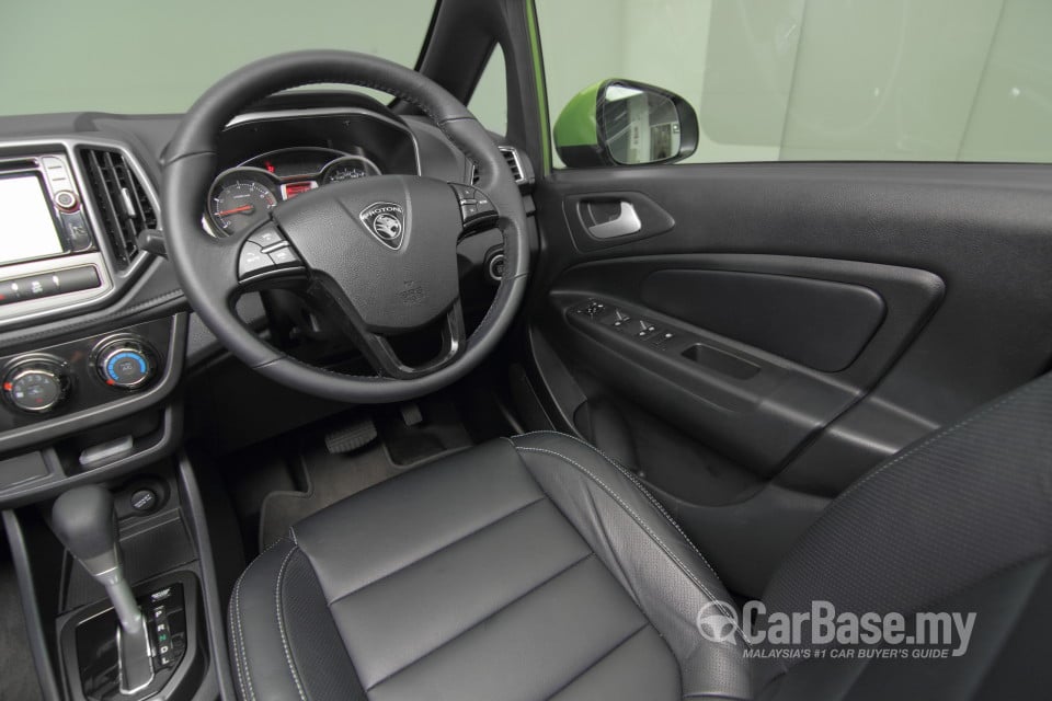 Proton Iriz P2-30A (2014) Interior