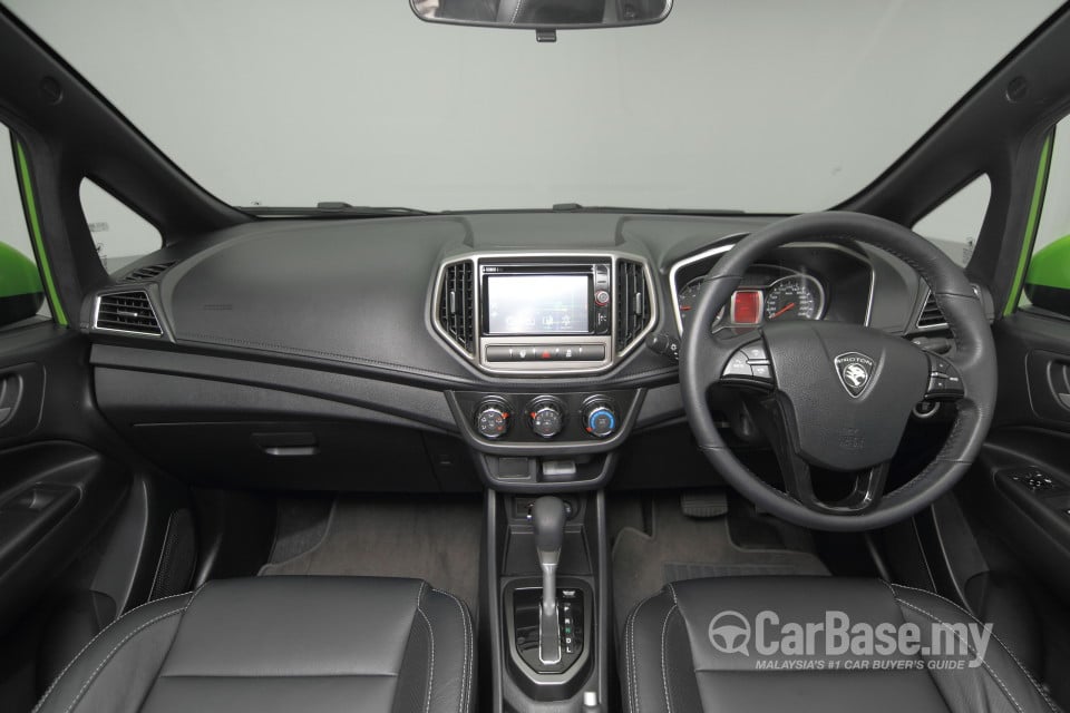 Proton Iriz P2-30A (2014) Interior
