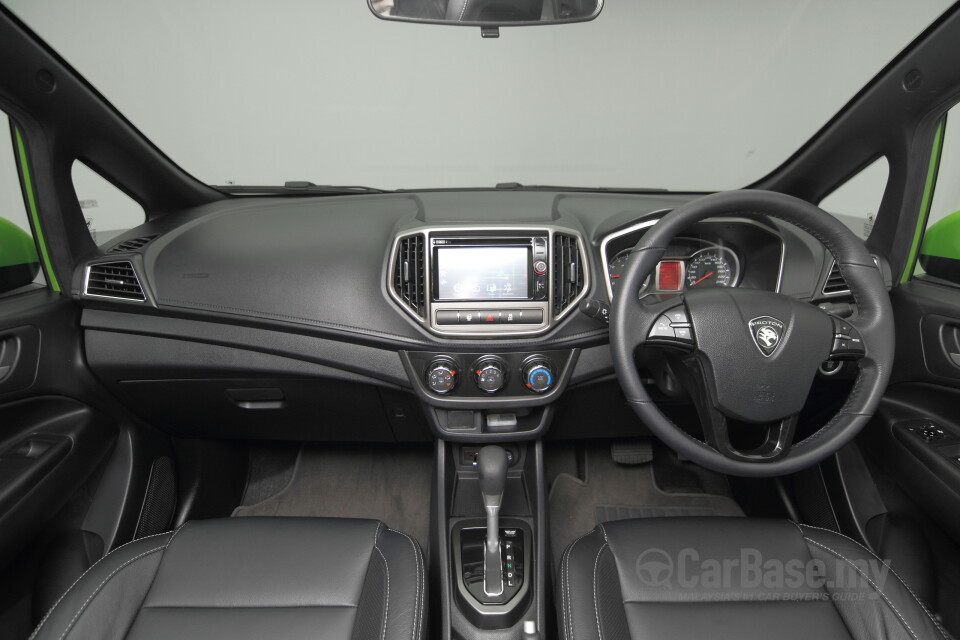 Toyota Fortuner AN160 (2016) Interior