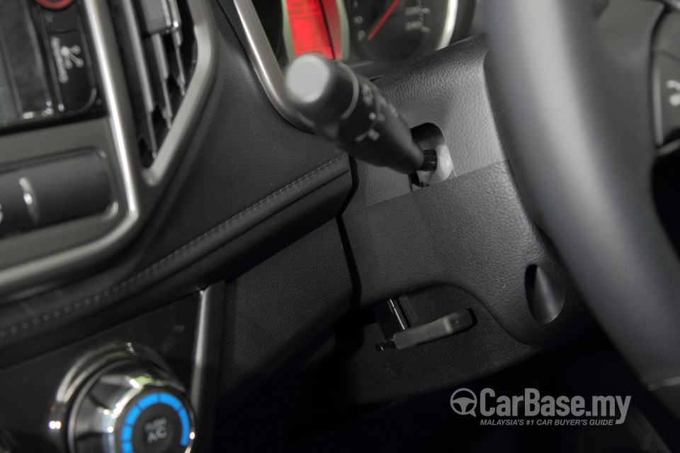 Proton Iriz P2-30A (2014) Interior