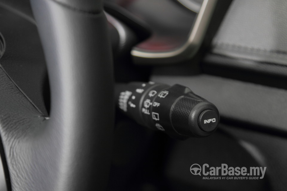 Proton Iriz P2-30A (2014) Interior