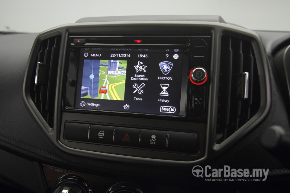 Proton Iriz P2-30A (2014) Interior