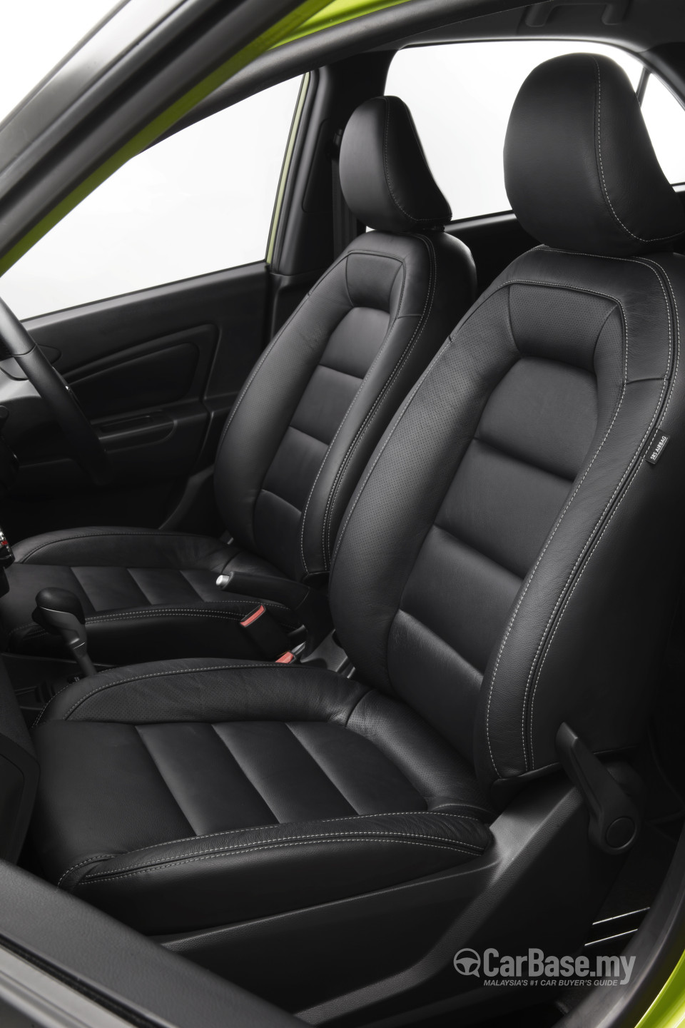 Proton Iriz P2-30A (2014) Interior
