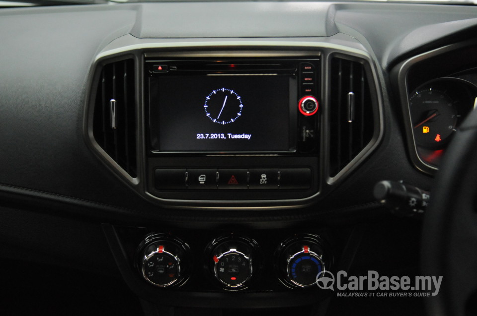Proton Iriz P2-30A (2014) Interior