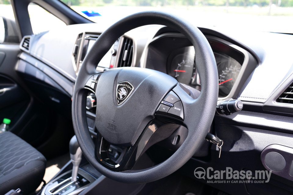 Proton Iriz P2-30A (2014) Interior