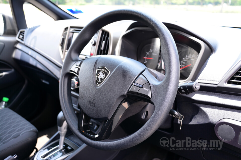 Toyota Fortuner AN160 (2016) Interior