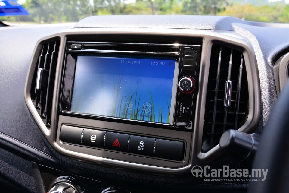 Proton Iriz P2-30A (2014) Interior