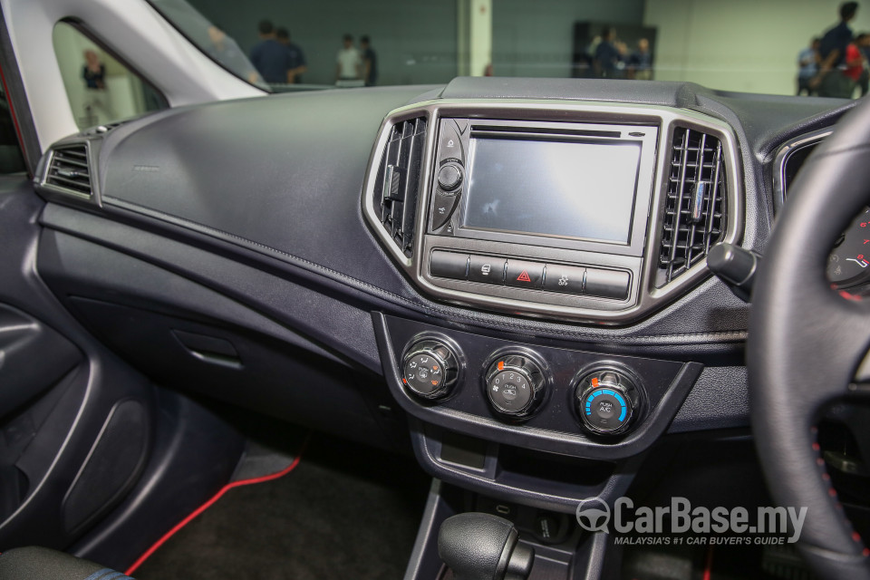 Proton Iriz P2-30A MC (2017) Interior