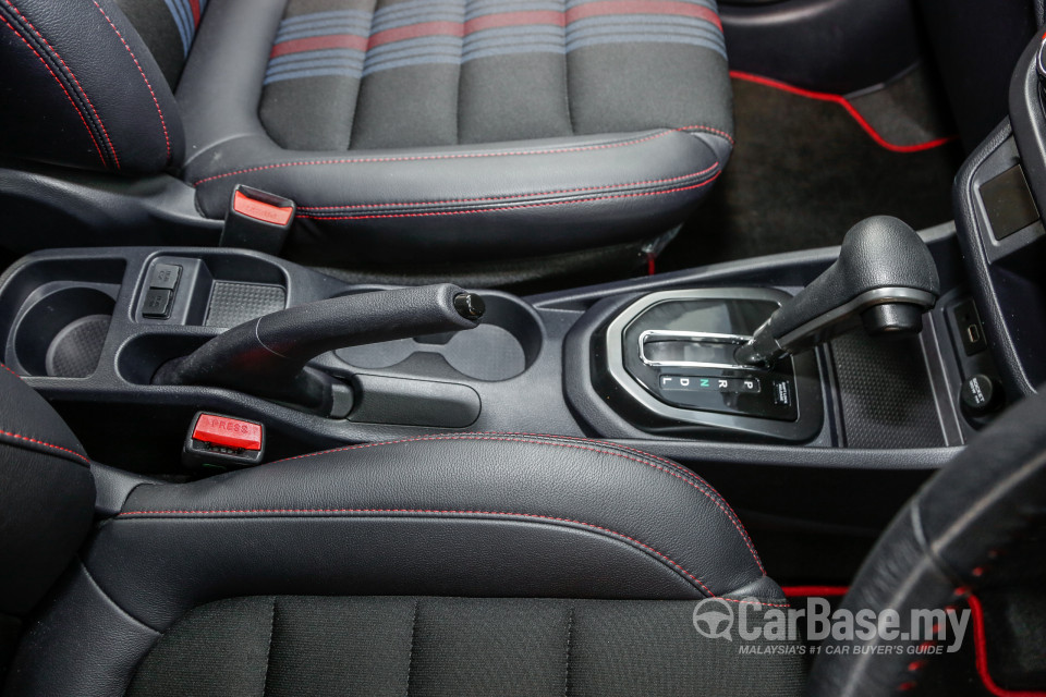 Proton Iriz P2-30A MC (2017) Interior