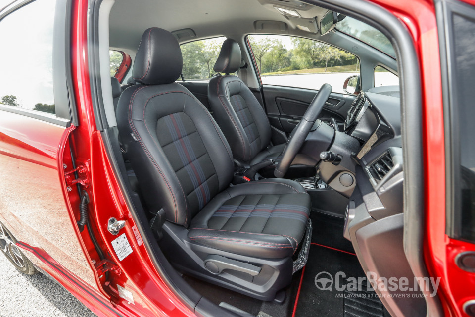 Proton Iriz P2-30A MC (2017) Interior