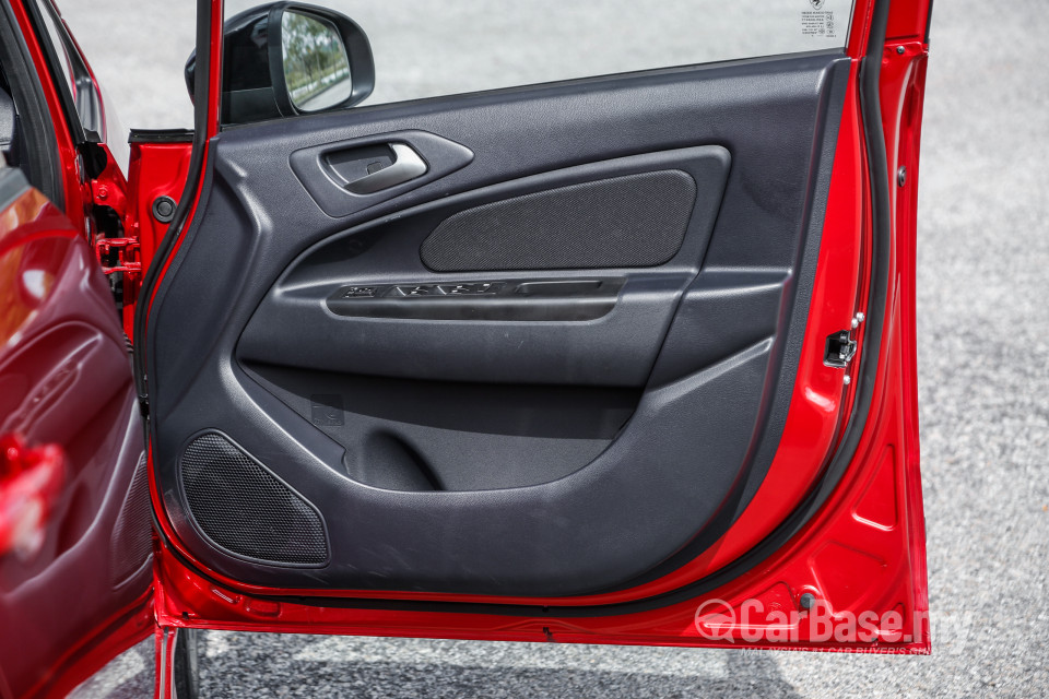 Proton Iriz P2-30A MC (2017) Interior