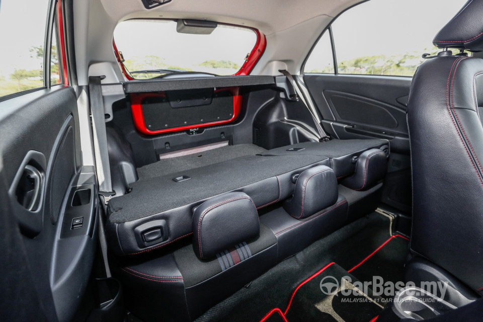 Proton Iriz P2-30A MC (2017) Interior
