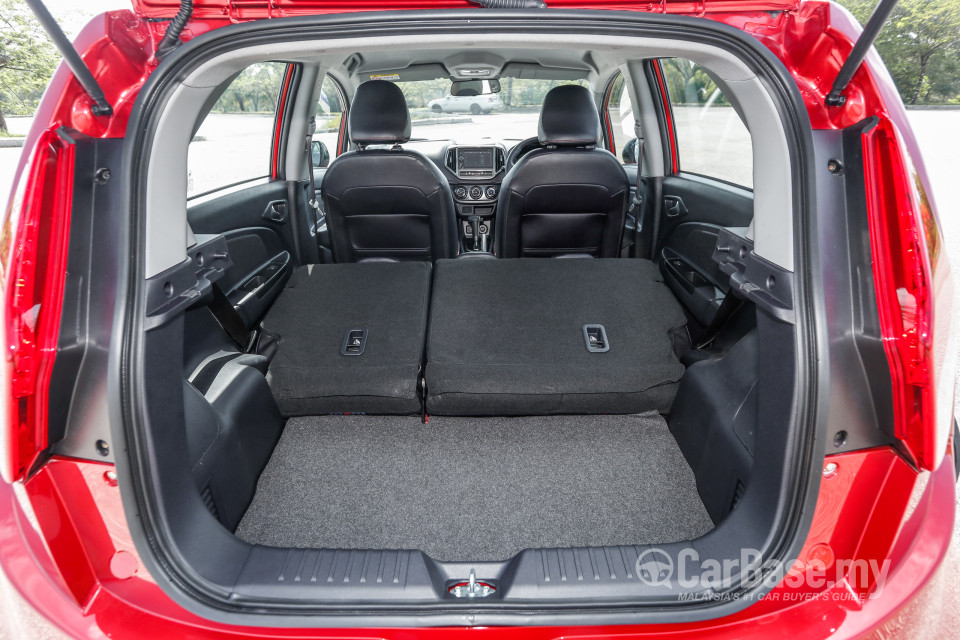 Proton Iriz P2-30A MC (2017) Interior