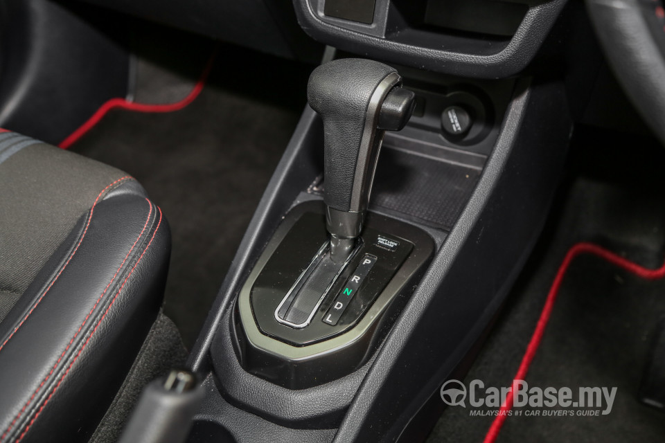Proton Iriz P2-30A MC (2017) Interior