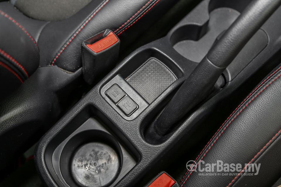 Proton Iriz P2-30A MC (2017) Interior