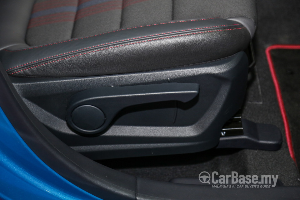 Proton Iriz P2-30A MC1 (2019) Interior