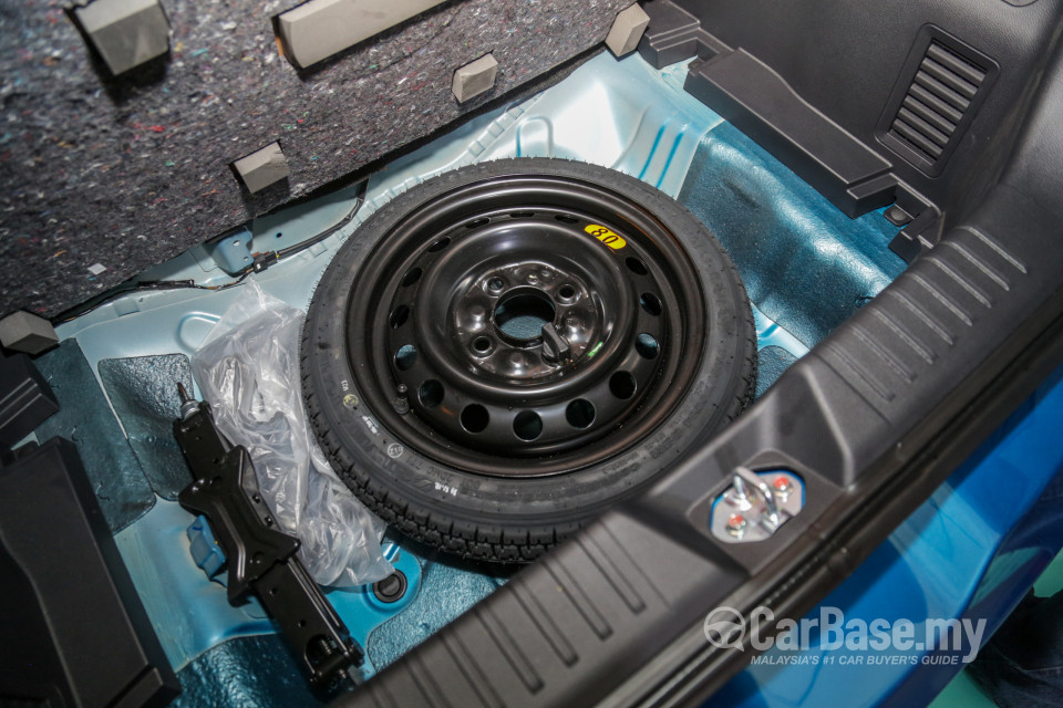Proton Iriz P2-30A MC1 (2019) Interior