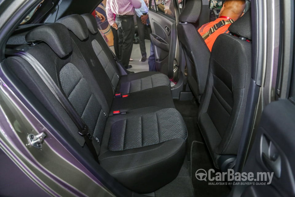 Proton Iriz P2-30A MC1 (2019) Interior