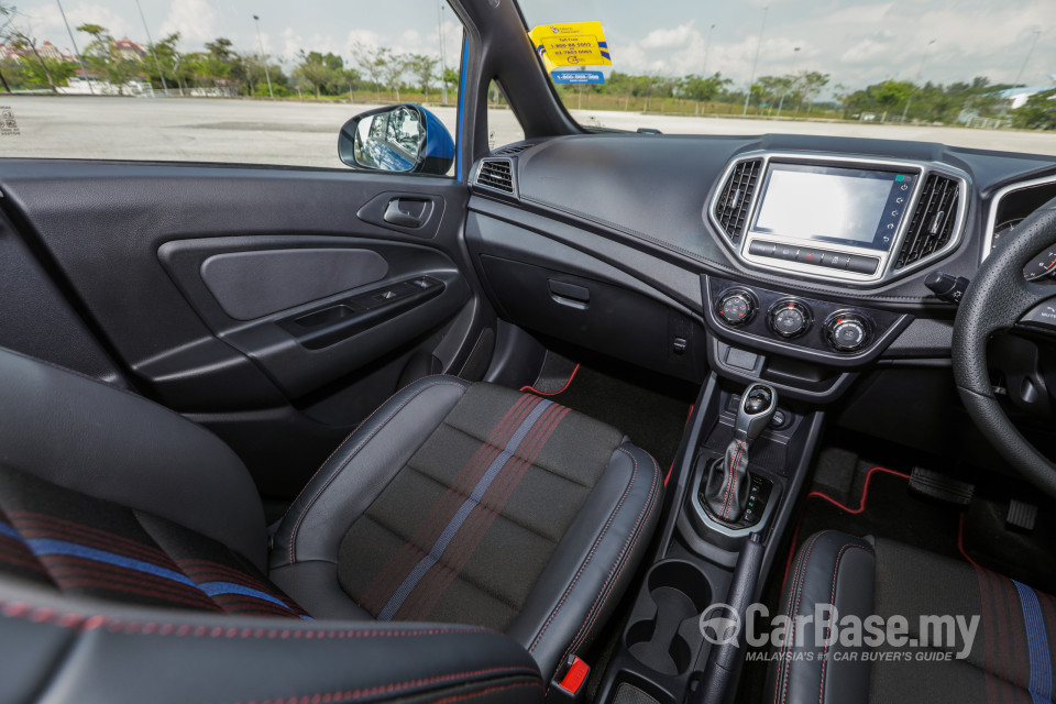 Proton Iriz P2-30A MC1 (2019) Interior