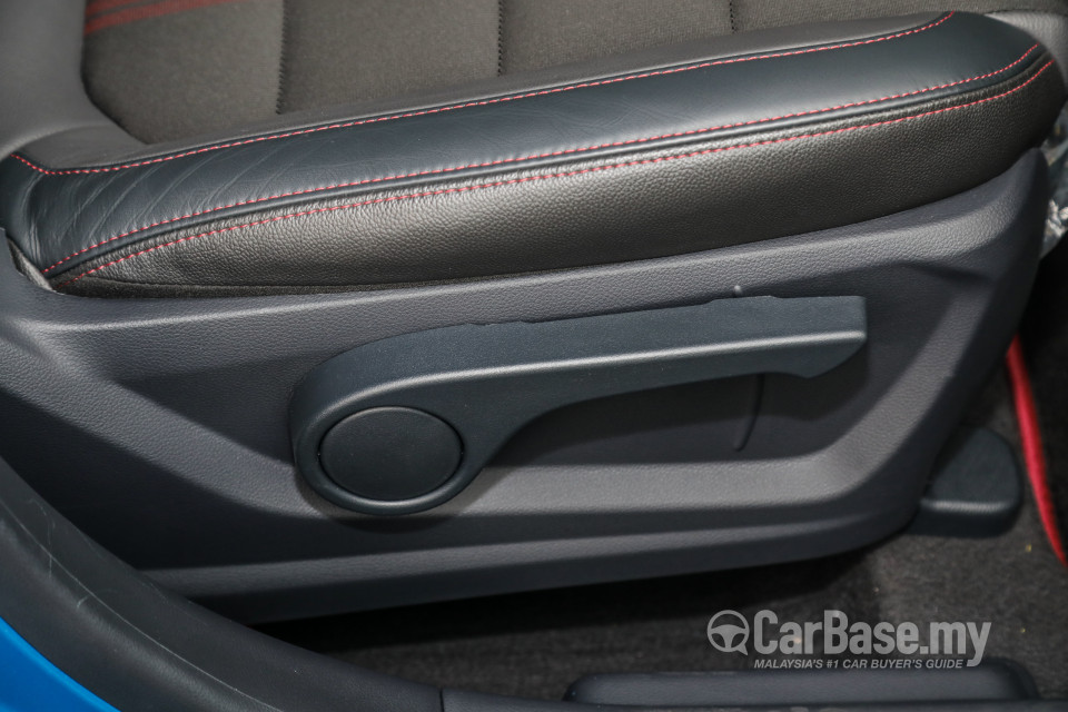 Proton Iriz P2-30A MC1 (2019) Interior