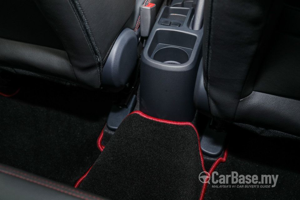 Proton Iriz P2-30A MC1 (2019) Interior