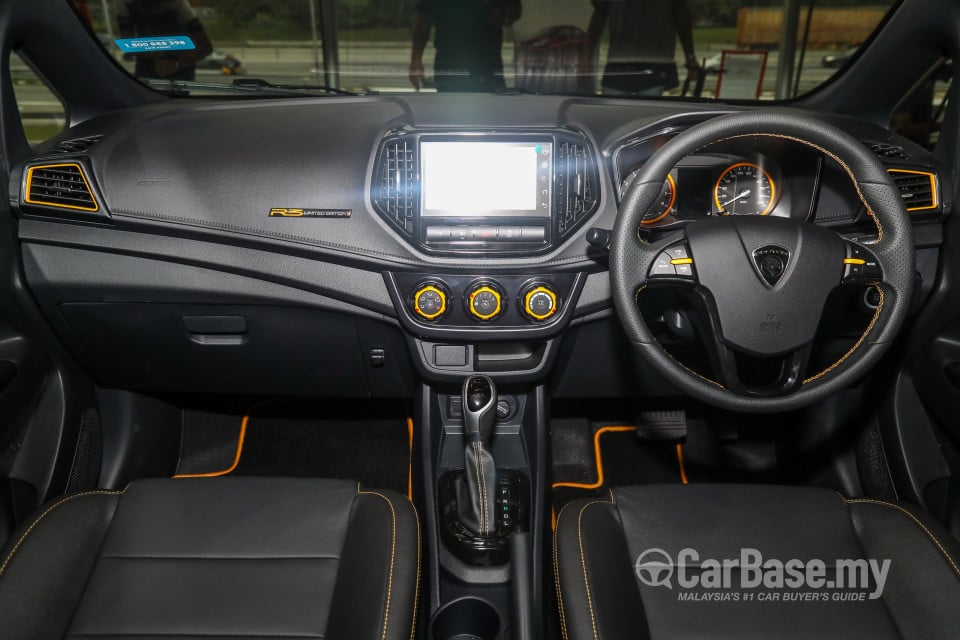 Proton Iriz P2-30A MC1 (2019) Interior