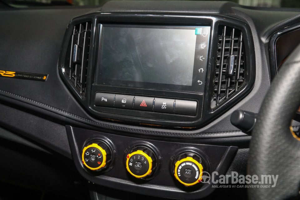 Proton Iriz P2-30A MC1 (2019) Interior