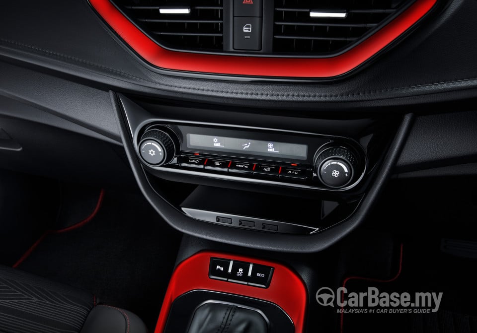 Proton Iriz P2-30A MC2 (2021) Interior