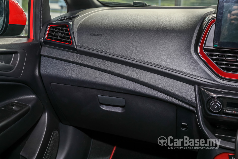 Proton Iriz P2-30A MC2 (2021) Interior