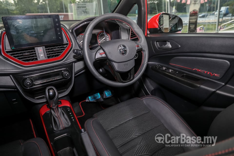 Proton Iriz P2-30A MC2 (2021) Interior