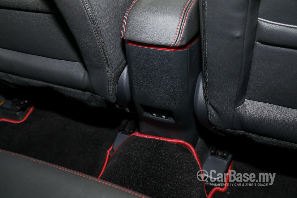 Proton Iriz P2-30A MC2 (2021) Interior